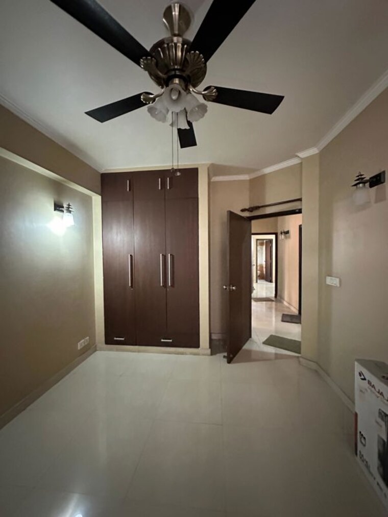 Room, alphacorp-gurgaon-one-22 3 Bedroom 1600 Sq.Ft. Builder Floor In Sector 22 Gurgaon 10538825