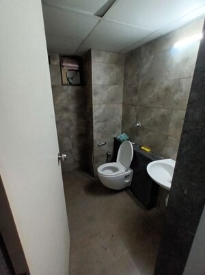 Bathroom in 3 BHK Apartment at Narayan Nagar – for Rent