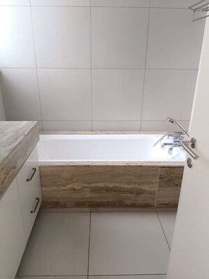 Bathroom in 4 BHK Apartment at Ireo Victory Valley, Sector 67 – for Rent