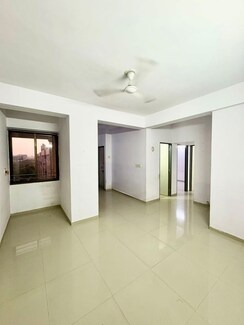 2 BHK Apartment For Rent in Bakeri Shaunak Apartments