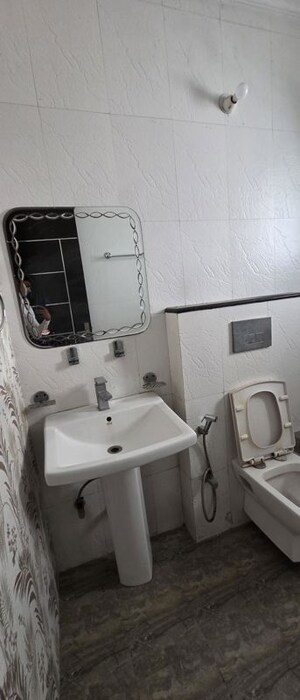 Bathroom in 3 BHK Builder Floor at Sector 21 – for Rent