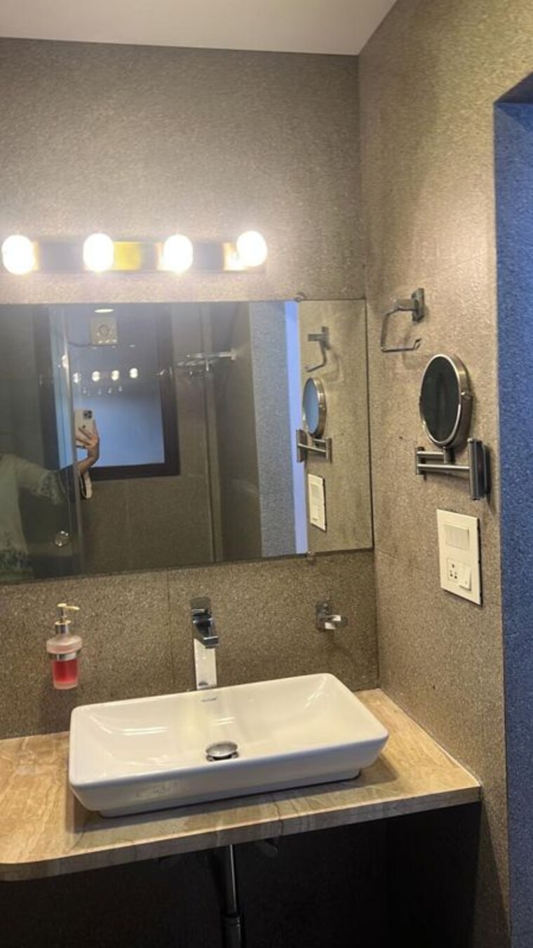 Bathroom, shams-palace 2 Bedroom 1100 Sq.Ft. Apartment In Bandra West Mumbai 10538875