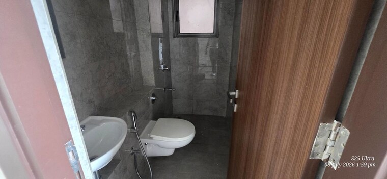Bathroom, sheth-auris-bliss 2 Bedroom 650 Sq.Ft. Apartment In Malad West Mumbai 10538898