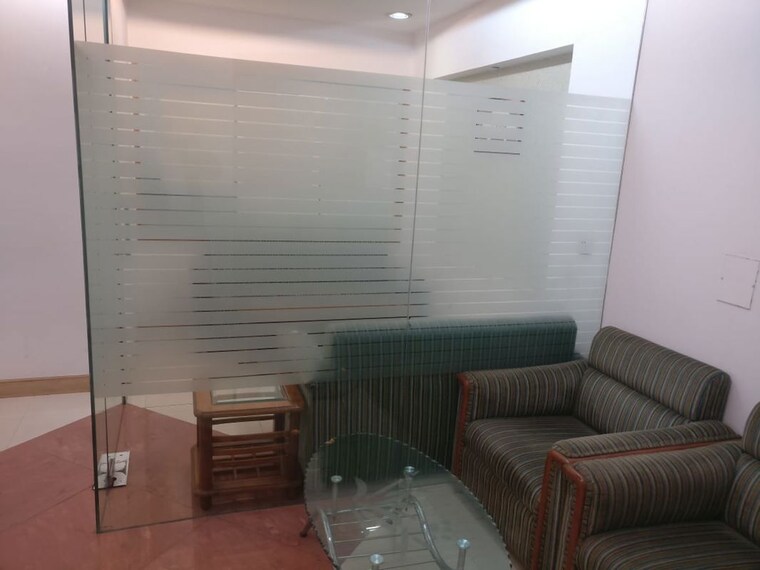 Kitchen, unitech-signature-towers Commercial Office Space 2184 Sq.Ft. In Sector 15 Gurgaon 10538920