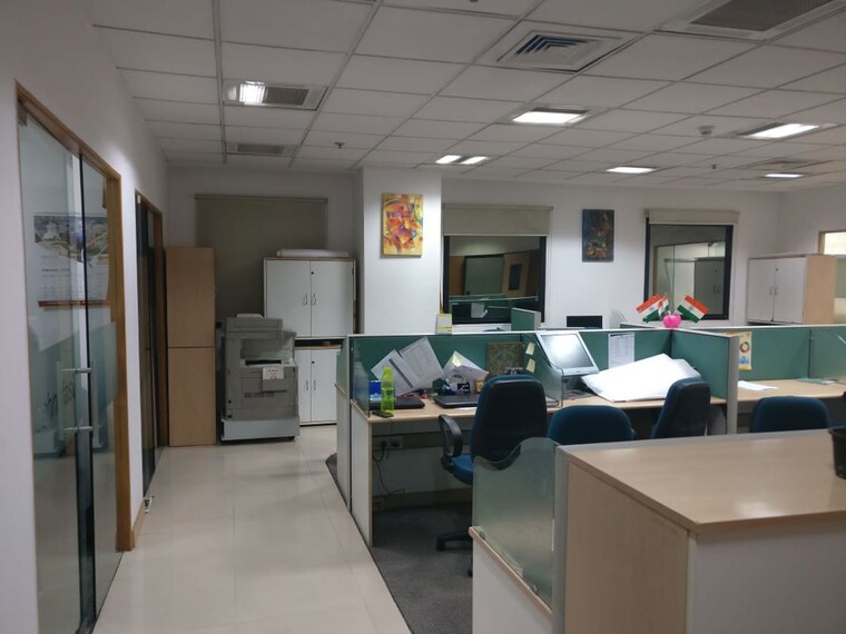 Team Area, unitech-signature-towers Commercial Office Space 2184 Sq.Ft. In Sector 15 Gurgaon 10538920