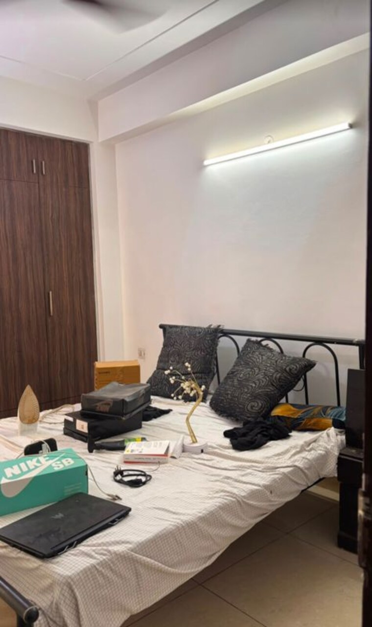 Bedroom, ajnara-grand-heritage 2.5 Bedroom 1200 Sq.Ft. Apartment In Sector 74 Noida 10538912