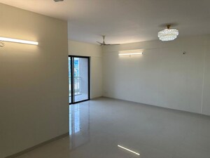 Room in 3 BHK Apartment at Pride Pegasus, Hennur Road – for Rent