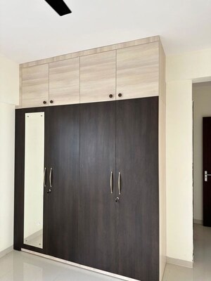 Room in 3 BHK Apartment at Pride Pegasus, Hennur Road – for Rent