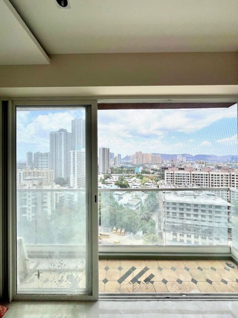 Room, indiabulls-one-indiabulls 3.5 Bedroom 1900 Sq.Ft. Apartment In Pokhran Road No Two Thane 10538995