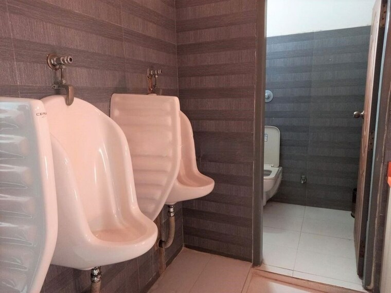 Bathroom, viman nagar Commercial Office Space 8500 Sq.Ft. In Viman Nagar Pune 10539006