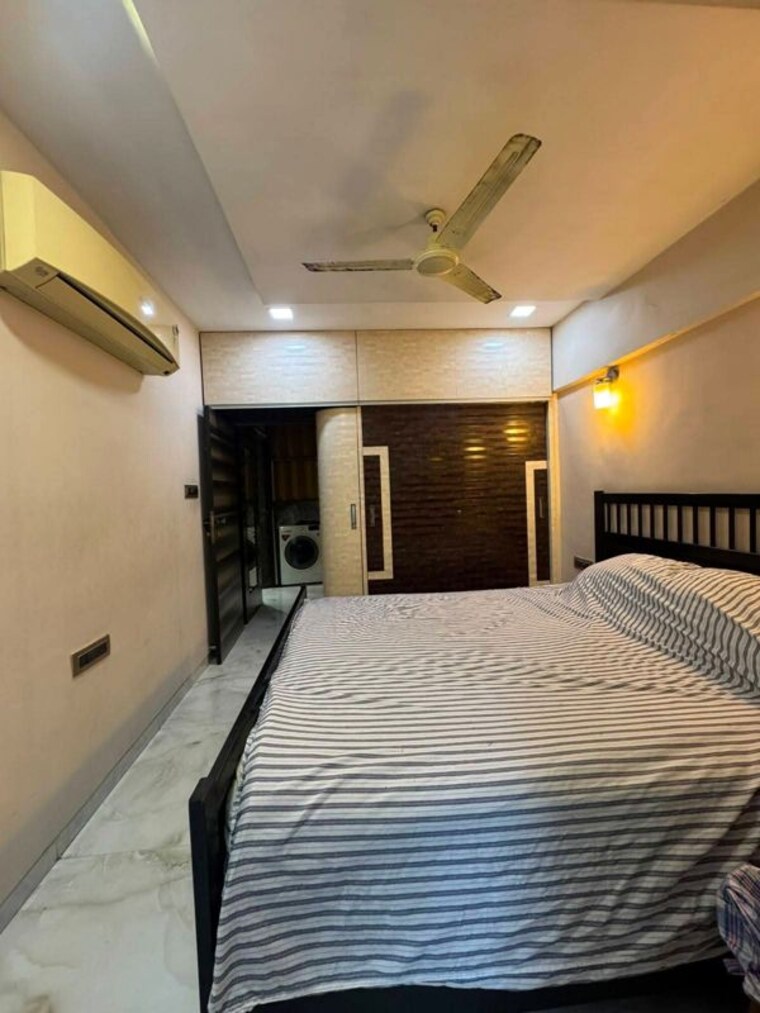 Bedroom, seven-bungalow 1 Bedroom 500 Sq.Ft. Apartment In Andheri West Mumbai 10539035