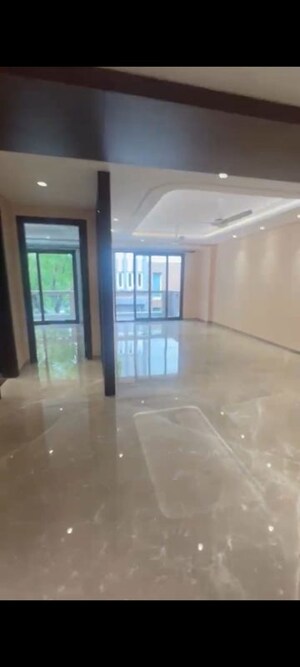Room in 3 BHK Builder Floor at Greater Kailash I – for Rent