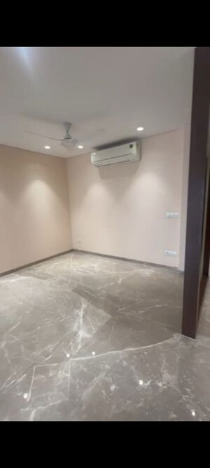 Room in 3 BHK Builder Floor at Greater Kailash I – for Rent
