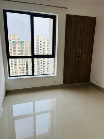 3.5 BHK + Servant Room Apartment For Sale in Unitech The Residences Gurgaon in Sector 33, Gurgaon