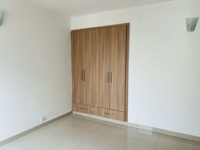 Room, unitech-the-residences-gurgaon 3.5 Bedroom 1545 Sq.Ft. Apartment In Sector 33 Gurgaon 10539093