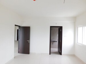 Room in 3 BHK Apartment at Aparna Cyber Heights, Osman Nagar – for Sale