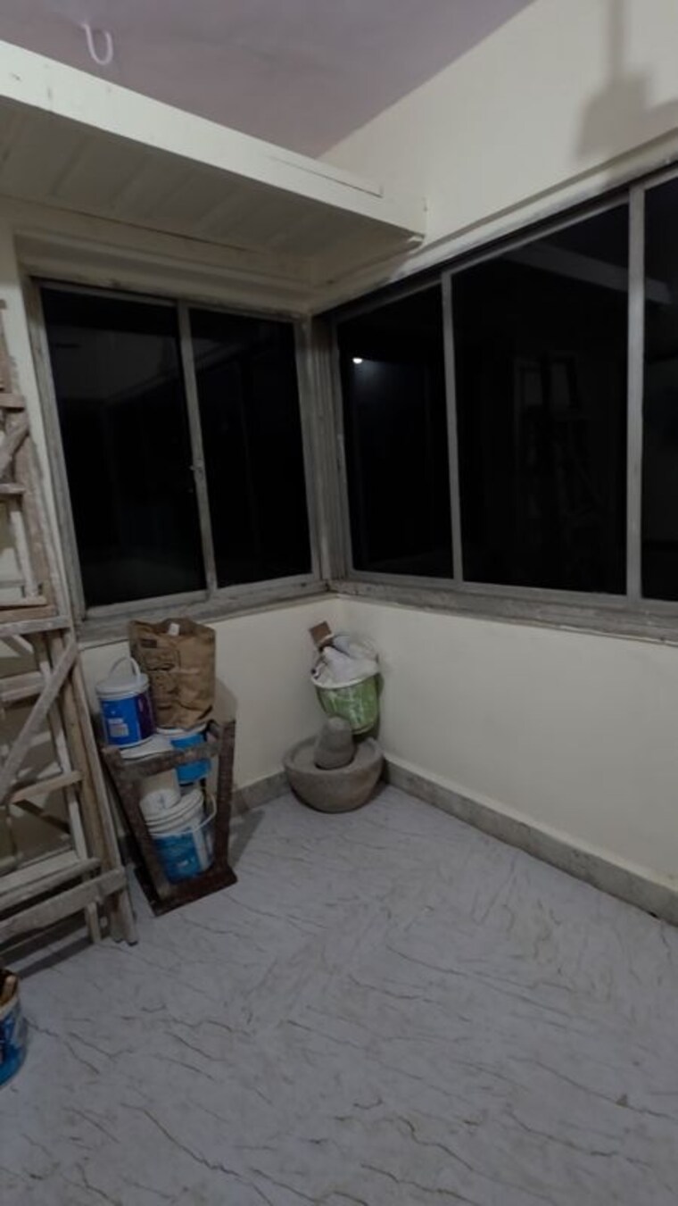 Balcony, suchita-chs 1.5 Bedroom 704 Sq.Ft. Apartment In Santacruz East Mumbai 10539104