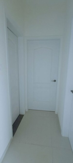 Room in 2 BHK Apartment at Kumar 47 East A, Magarpatta City – for Rent