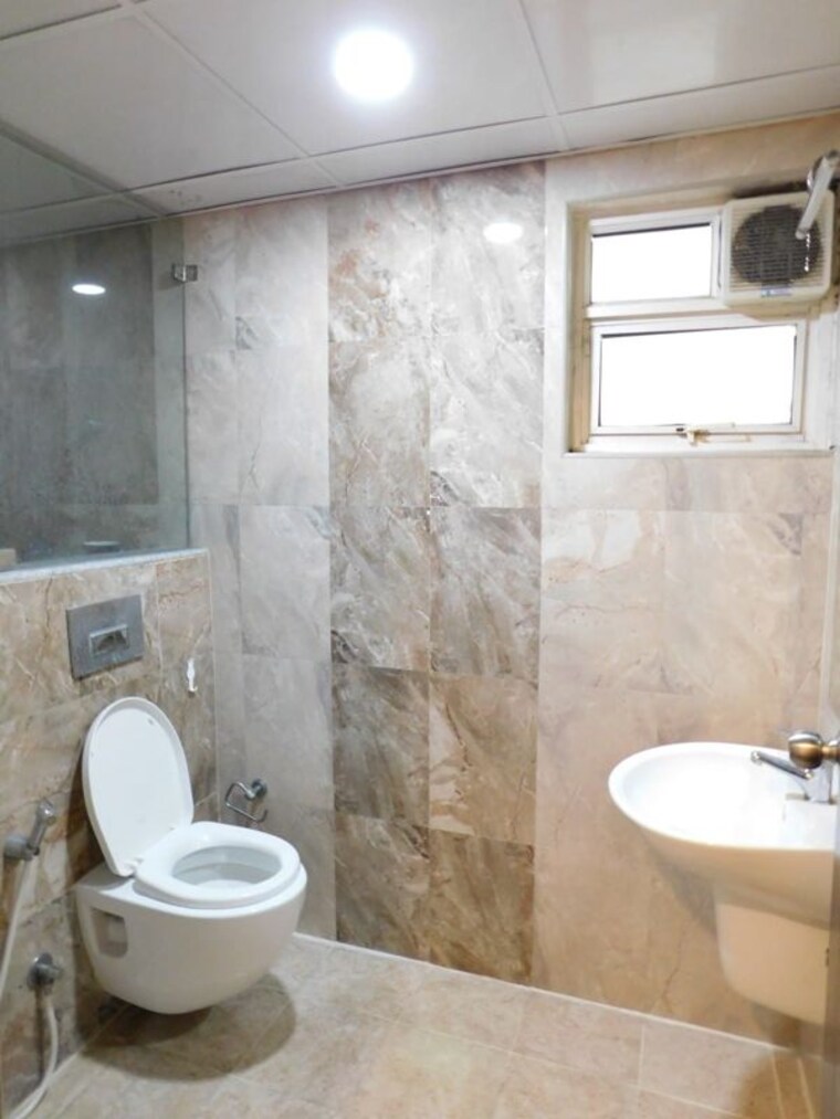 Bathroom, golf-edge 4 Bedroom 3650 Sq.Ft. Apartment In Gachibowli Hyderabad 10539178