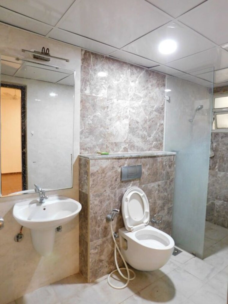 Bathroom, golf-edge 4 Bedroom 3650 Sq.Ft. Apartment In Gachibowli Hyderabad 10539178