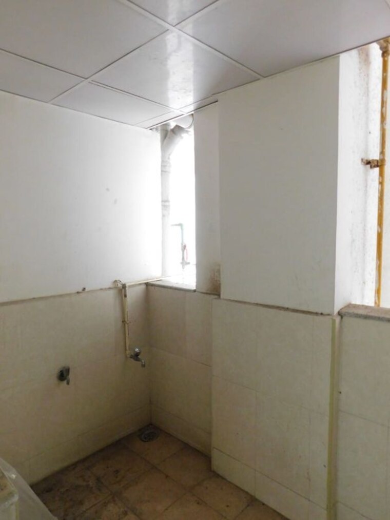 Bathroom, golf-edge 4 Bedroom 3650 Sq.Ft. Apartment In Gachibowli Hyderabad 10539178