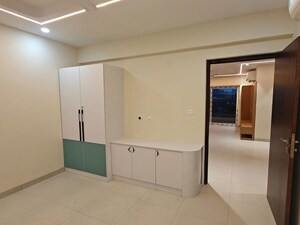Room in 3 BHK Apartment at Green Grace, Gachibowli – for Rent