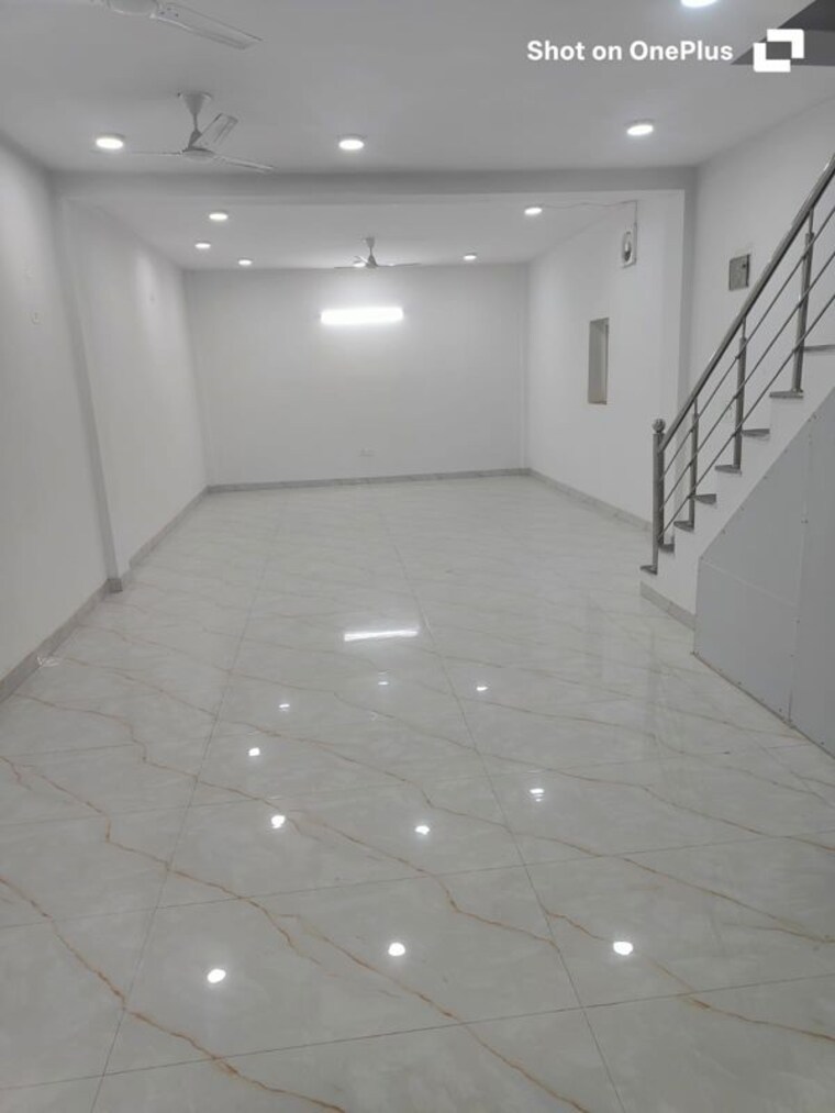 Room, pragati-hills Commercial Office Space 800 Sq.Ft. In Sector 47 Gurgaon 10539235
