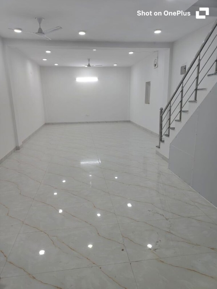 Room, pragati-hills Commercial Office Space 800 Sq.Ft. In Sector 47 Gurgaon 10539235