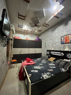Room in 3 BHK Independent House at Telibandha – for Rent