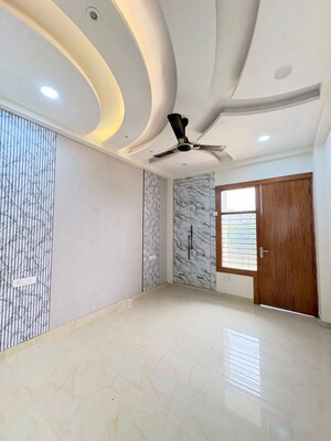 Bedroom in 3 BHK Builder Floor at Puri Kohinoor, Sector 89 – for Rent