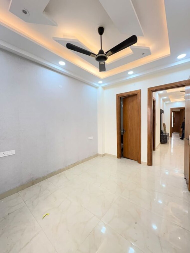 Room, puri-kohinoor 3 Bedroom 160 Sq.Yd. Builder Floor In Sector 89 Faridabad 10539242