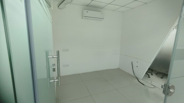 Bathroom, sector 74 Commercial Office Space in IT/SEZ 1900 Sq.Ft. In Sector 74 Mohali 10539266