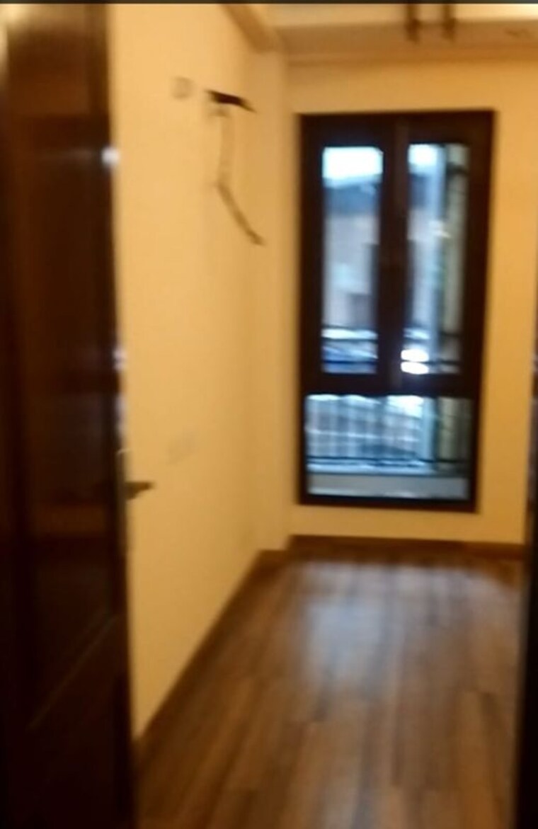 Room, new friends colony 3 Bedroom 200 Sq.Yd. Builder Floor In New Friends Colony Delhi 10539277