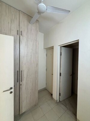 Room in 3.5 BHK Independent House at Emaar Emerald Estate, Sector 65 – for Rent