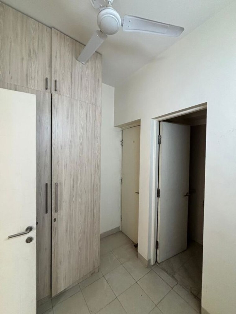 Room, emaar-emerald-estate 3.5 Bedroom 1395 Sq.Ft. Independent House In Sector 65 Gurgaon 10539292