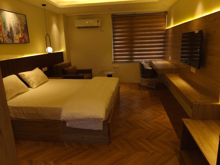 Bedroom, sunrise-sun-twilight-metro-street Studio 500 Sq.Ft. Apartment In Sector 27 Yamuna Expressway Greater Noida 10539286