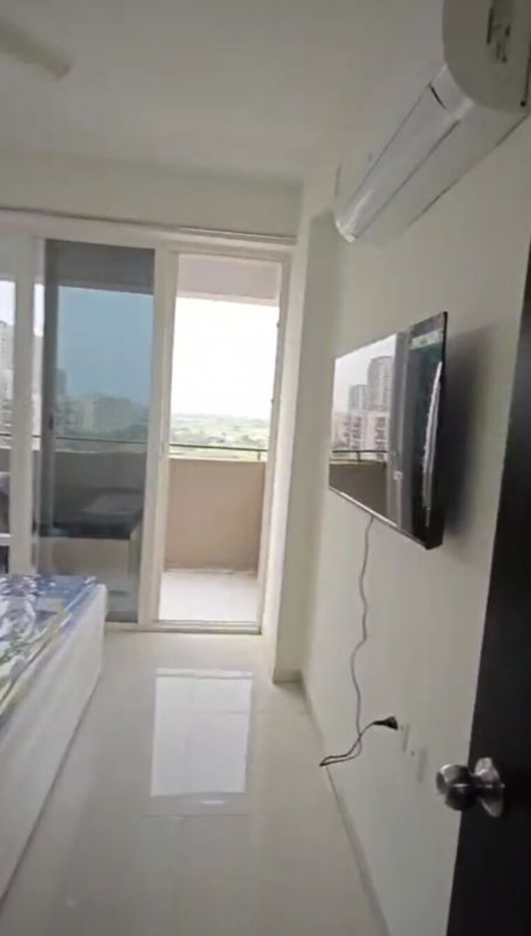 Room, signature-global-grand-iva 1 Bedroom 365 Sq.Ft. Apartment In Sector 103 Gurgaon 10515093