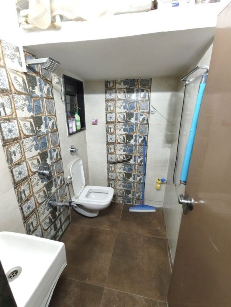 Bathroom, western-rakhi-tower 1 Bedroom 377 Sq.Ft. Apartment In Borivali East Mumbai 10534297