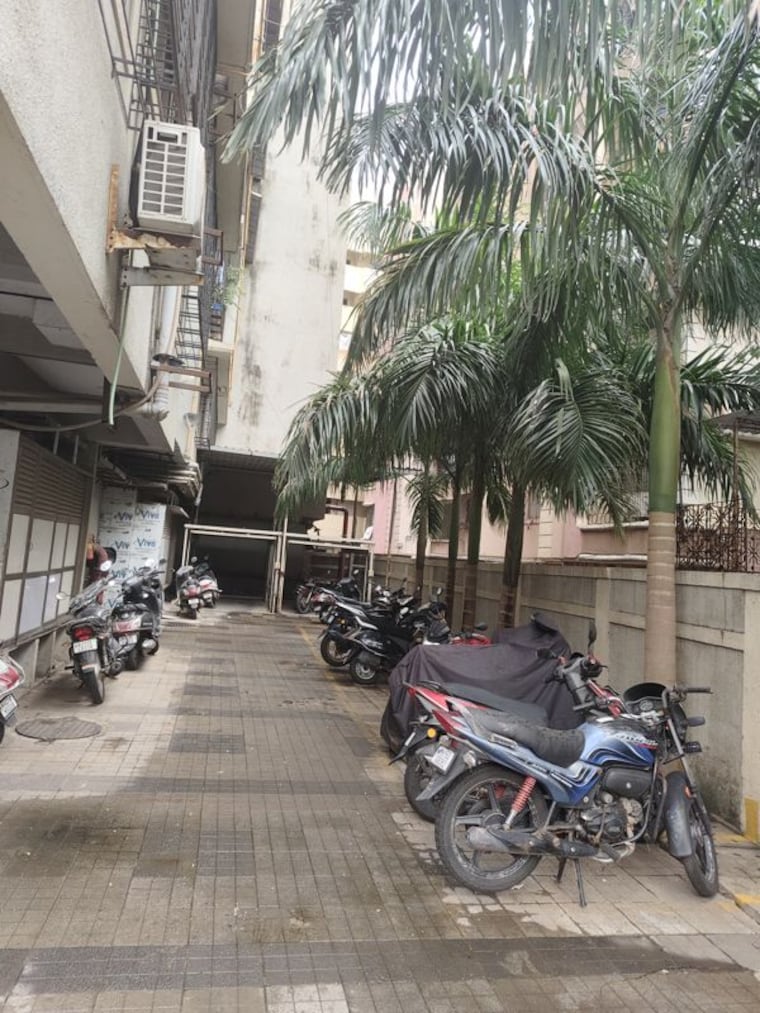  Parking, western-rakhi-tower 1 Bedroom 377 Sq.Ft. Apartment In Borivali East Mumbai 10534297