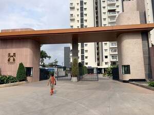 2 BHK Apartment – Entrance View at Vaishnavi Houdini, Bandlaguda Jagir - for Sale