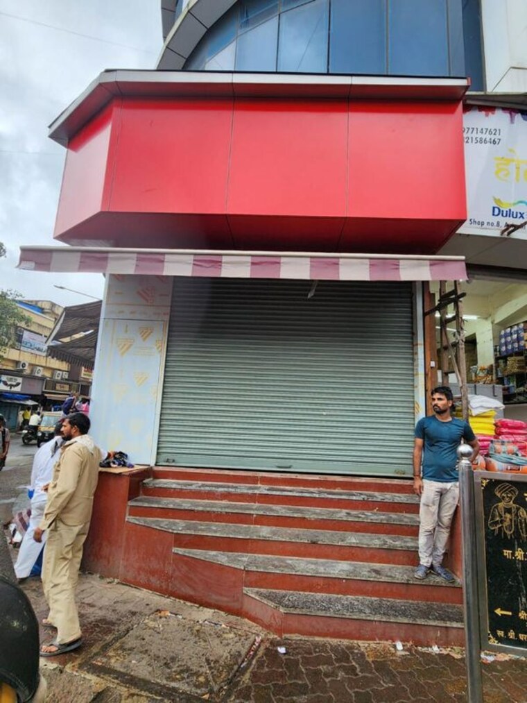Exterior View, tavas-shopping-centre Commercial Showroom 500 Sq.Ft. In Kandivali West Mumbai 10539376