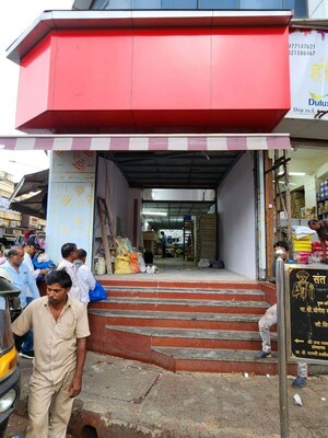 Bedroom in  Showroom at Tavas Shopping Centre, Kandivali West – for Rent