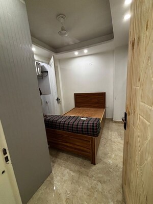Room in 1 BHK Builder Floor at Malviya Nagar – for Rent