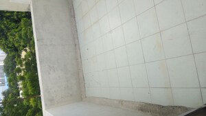 Bathroom in 1 BHK Apartment at Arun Vihar Sector 37, Sector 37 – for Rent