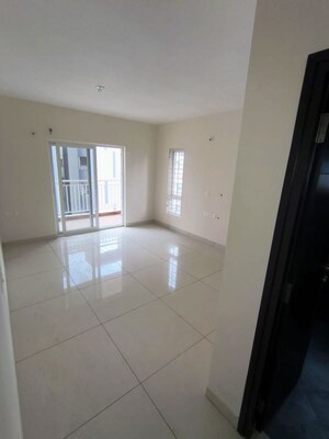 Room in 3.5 BHK Apartment at Kondapur – for Sale