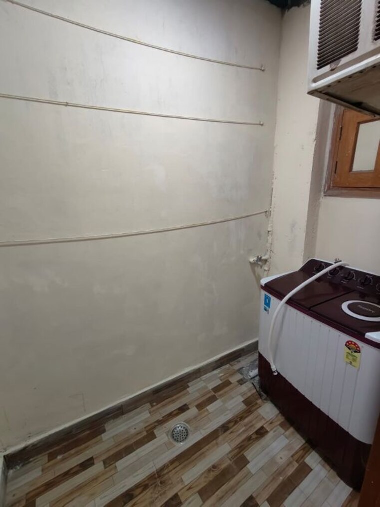 Bathroom, saket 1 Bedroom 450 Sq.Ft. Builder Floor In Saket Delhi 10539366