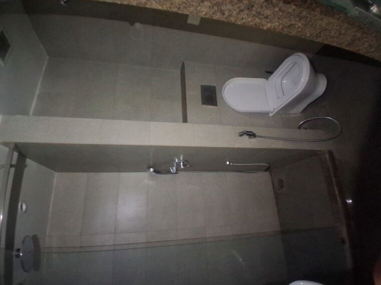 Bathroom, andheri-chs 3 Bedroom 1250 Sq.Ft. Apartment In Andheri West Mumbai 10539418