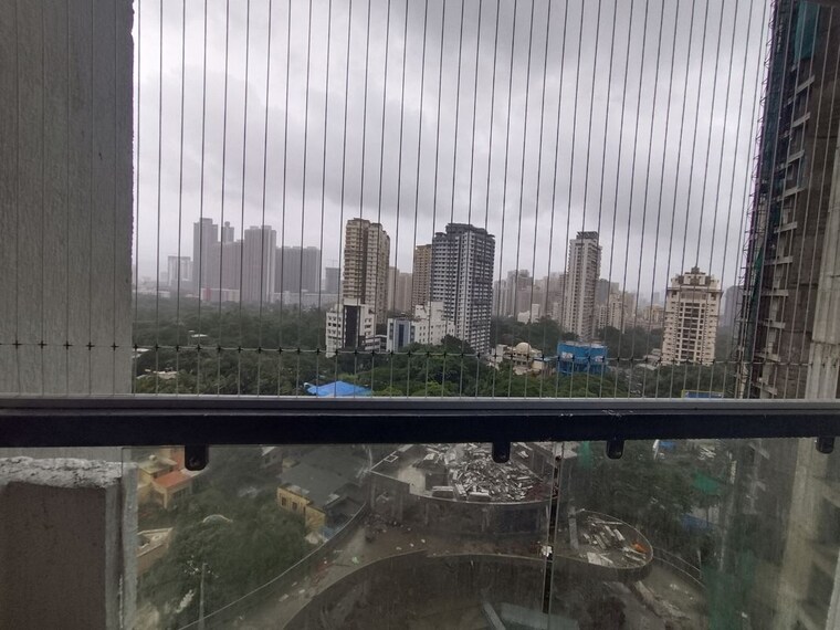 Nearby, damji-shamji-mahavir-spring-tulip-phase-1 1 Bedroom 480 Sq.Ft. Apartment In Pokhran Road No Two Thane 10539380