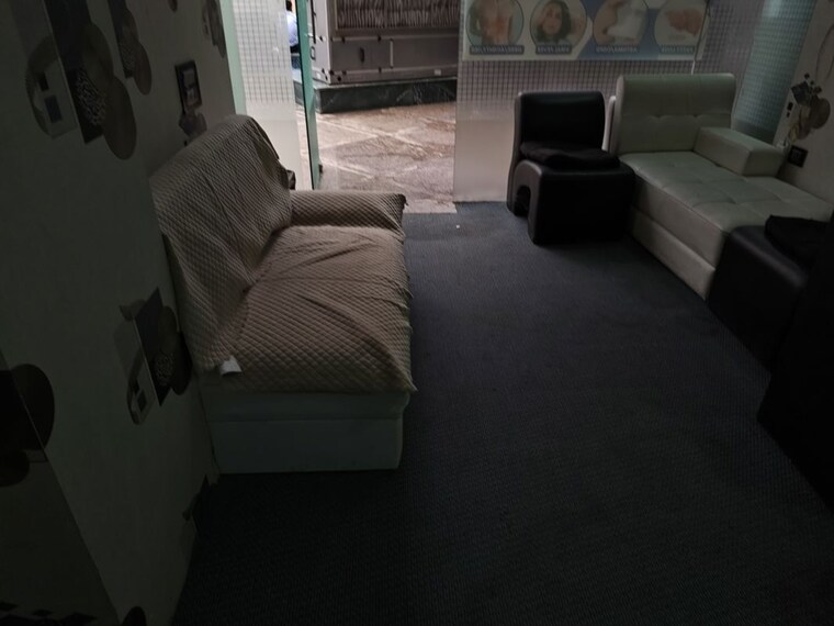 Living Room, jmd-galleria Commercial Office Space 700 Sq.Ft. In Sector 48 Gurgaon 10539479