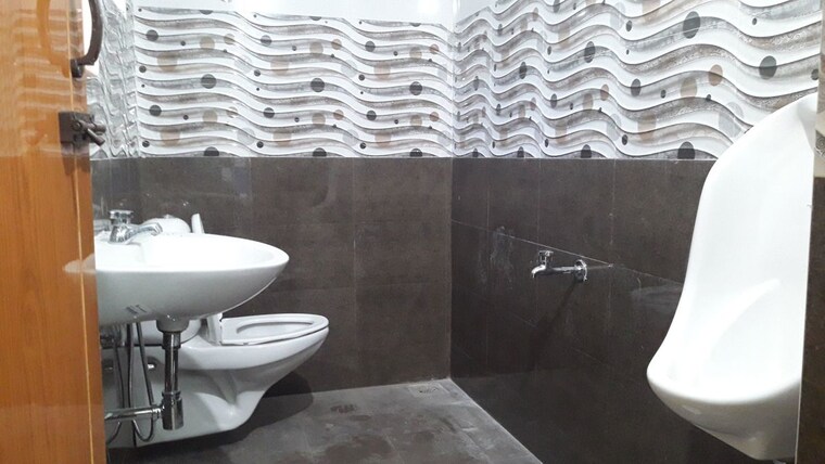 Bathroom, vijay nagar Commercial Office Space 3200 Sq.Ft. In Vijay Nagar Indore 10539487